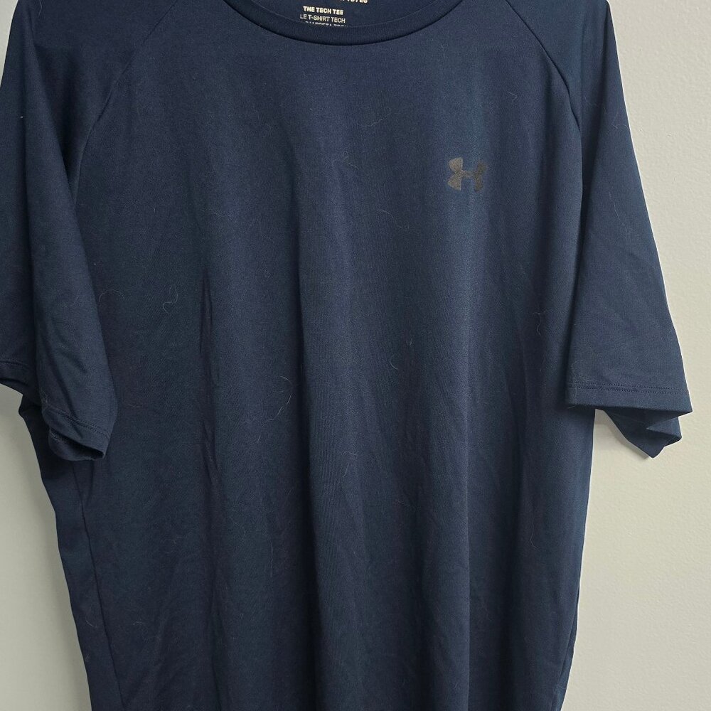 Under Armour Navy lightweight T shirt XL